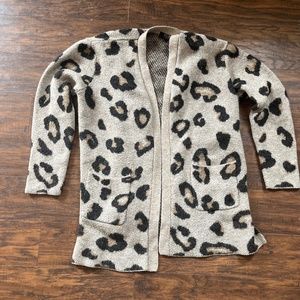 Leopard print cardigan with pockets